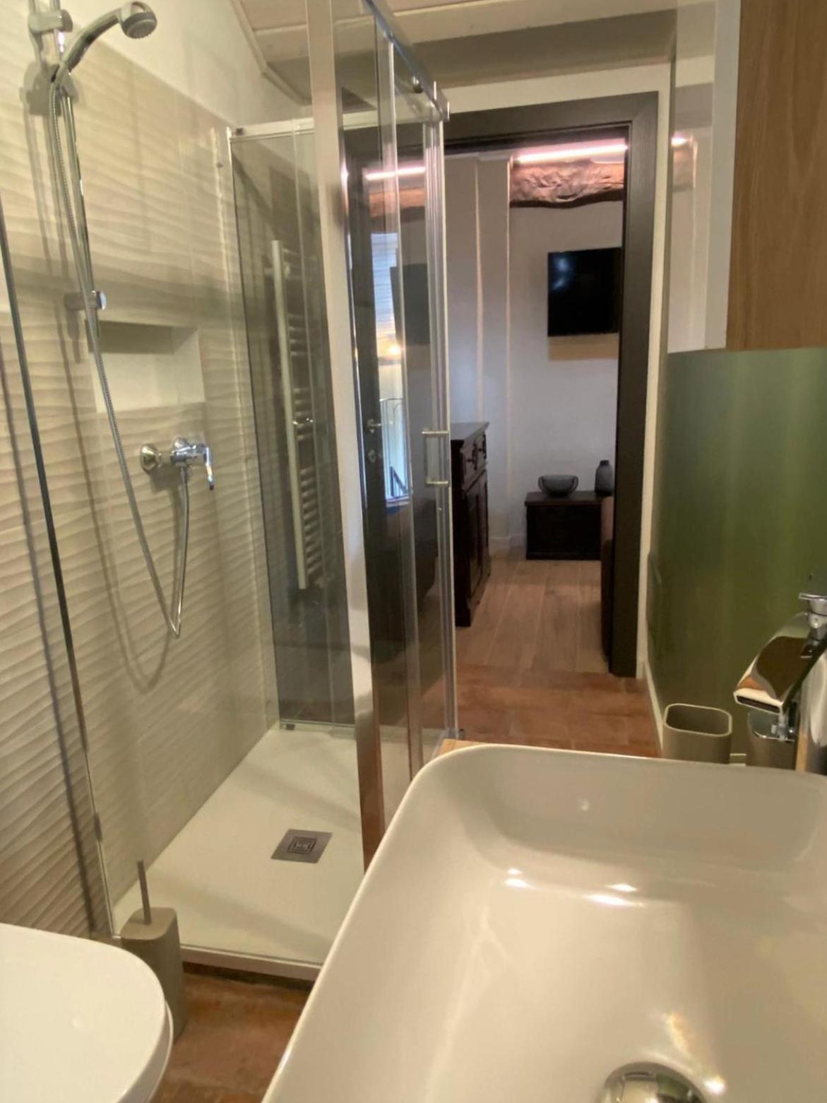 Argegno'S River - Central Apartment Lake View Camera foto