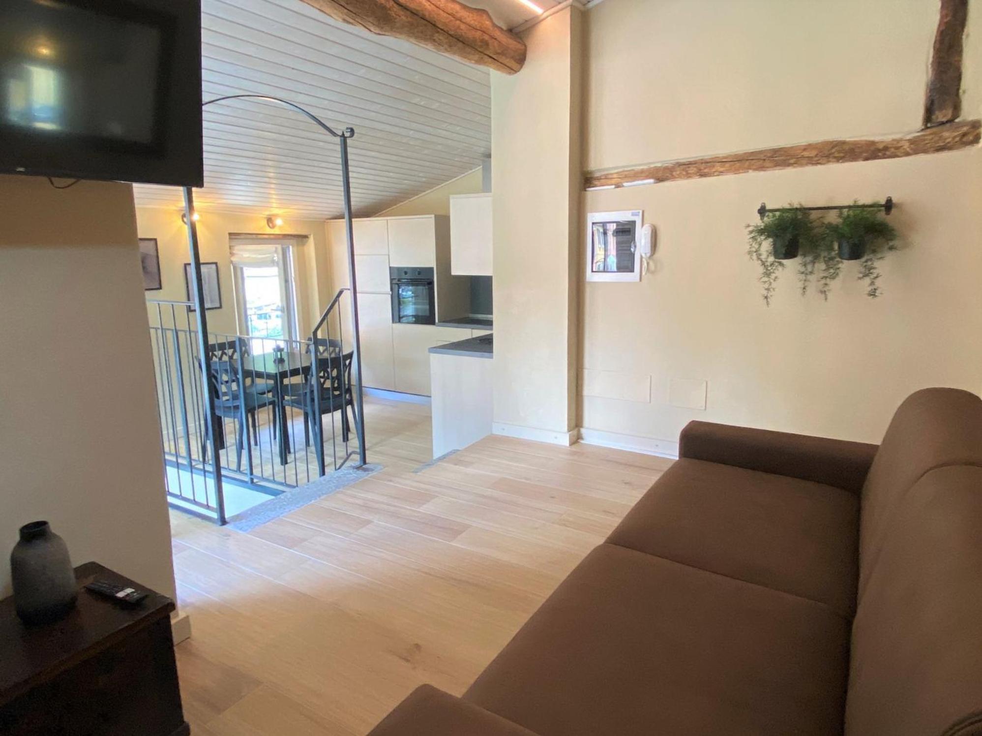 Argegno'S River - Central Apartment Lake View Camera foto